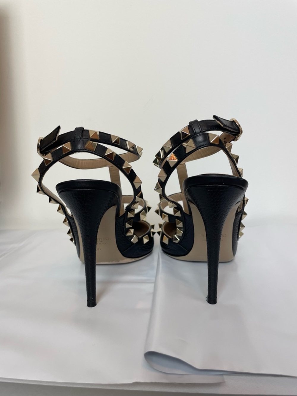 VALENTINO Garavani Rockstud Caged Studded Stiletto Heels Pumps \\ 38 - Picture 4 of 14